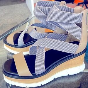 Sandles Trendy Modern Platforms Joanie lll by Sorel Sz 8